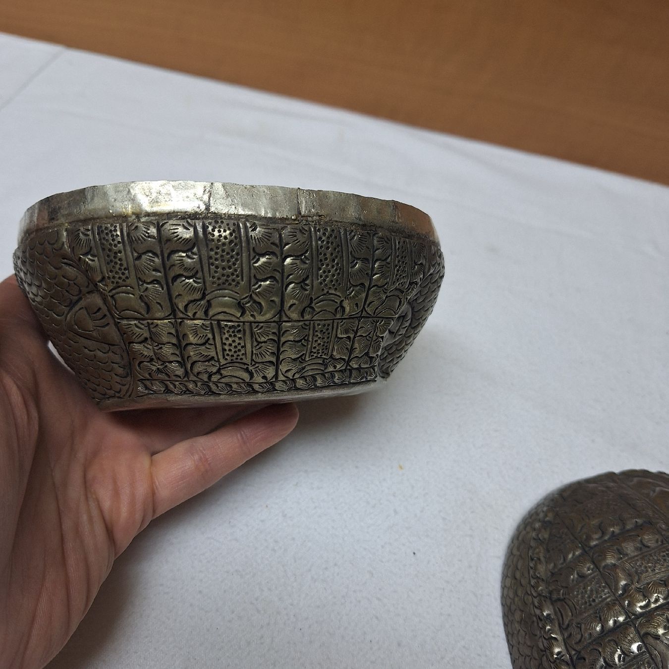 Alle Dekorationen: Kambodschanische Bettelnuss Dose, Vogel – Gebraucht aus Winterthur von Goldpipau 8