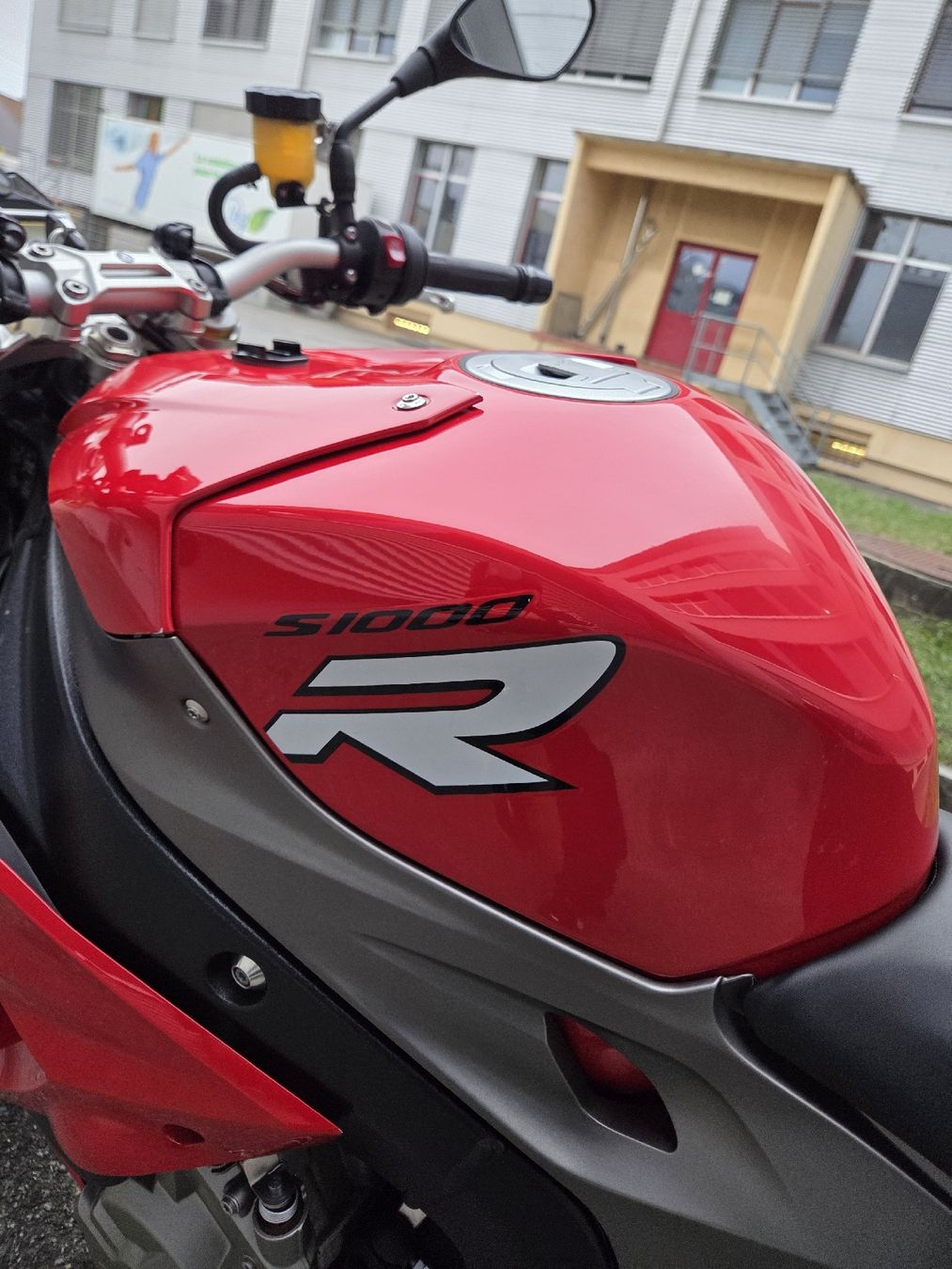 BMW Strada: Bmw S1000r  – Usato da Yverdon-les-Bains venduto da Furaxbike 2