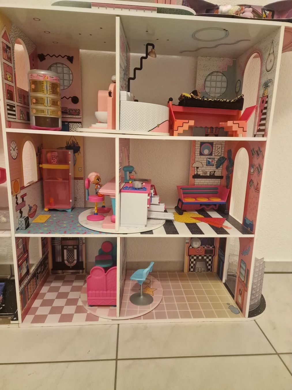 Maisons & Meubles de poupées: LOL Puppenhaus – D'occasion à Dintikon par KujtimMari 3