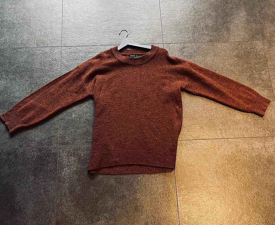 Pulls & Sweat-shirts: Warmer Strickpullover, perfekt für den Herbst, Grösse S – D'occasion à Feuerthalen par Sa1996 1