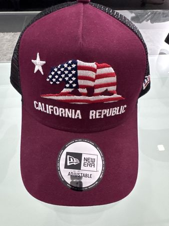 Casquette New Era Trucker California - État Impeccable!
