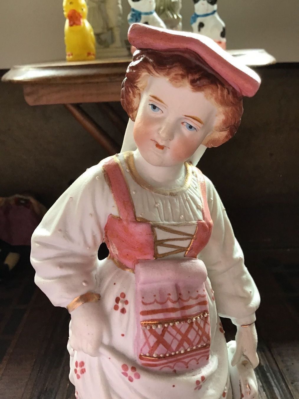 Statuette: Alte Antike Porzellan Figur – Usato da St. Gallen venduto da Goldlilly 1