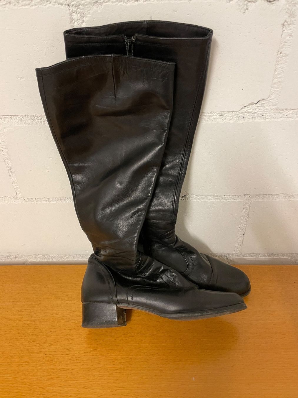 Damenschuhe: Lederstiefel schwarz 38,5 – Gebraucht aus Sissach von Gaemma 2