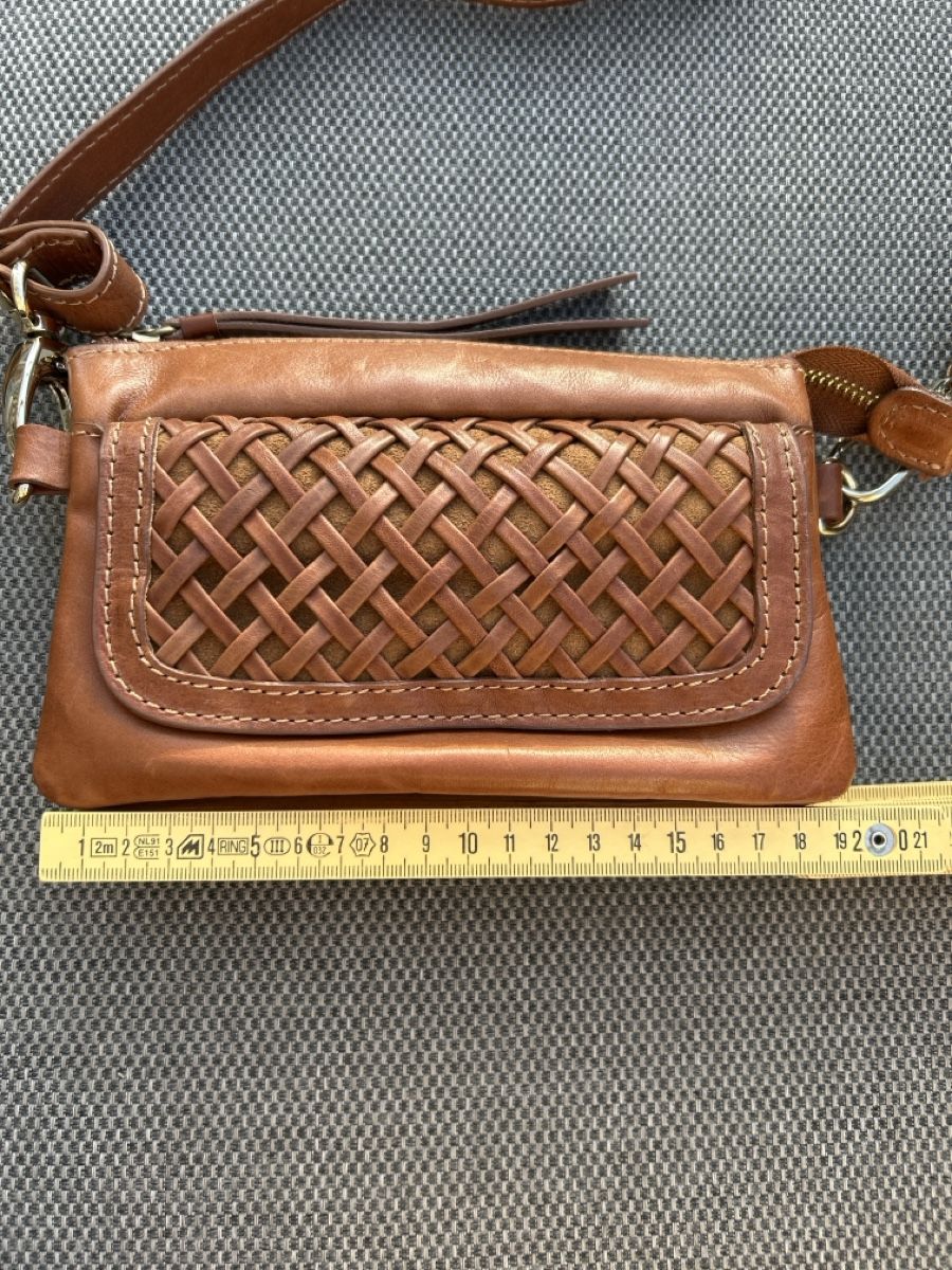 5th Avenue Taschen für Damen: Ledertäschli von 5th Avenue – Gebraucht aus Erlinsbach SO von hallon480 4