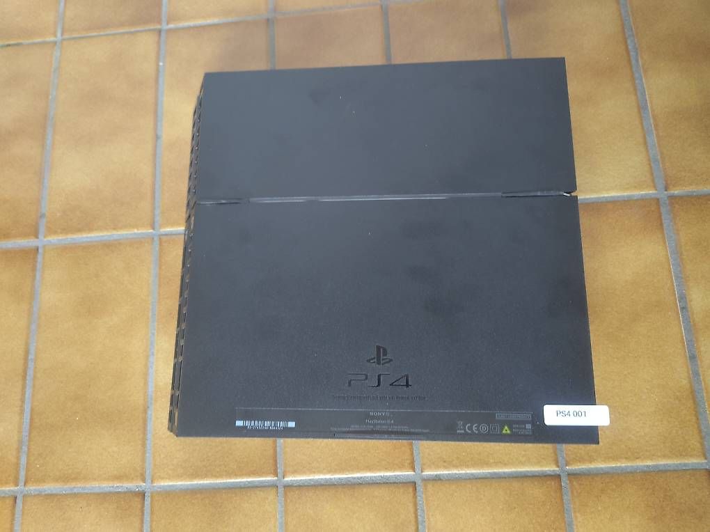 Sony Konsolen: PS4 Playstation 4 (CUH-1116A) – Gebraucht aus Wohlen AG von gnabbr 2