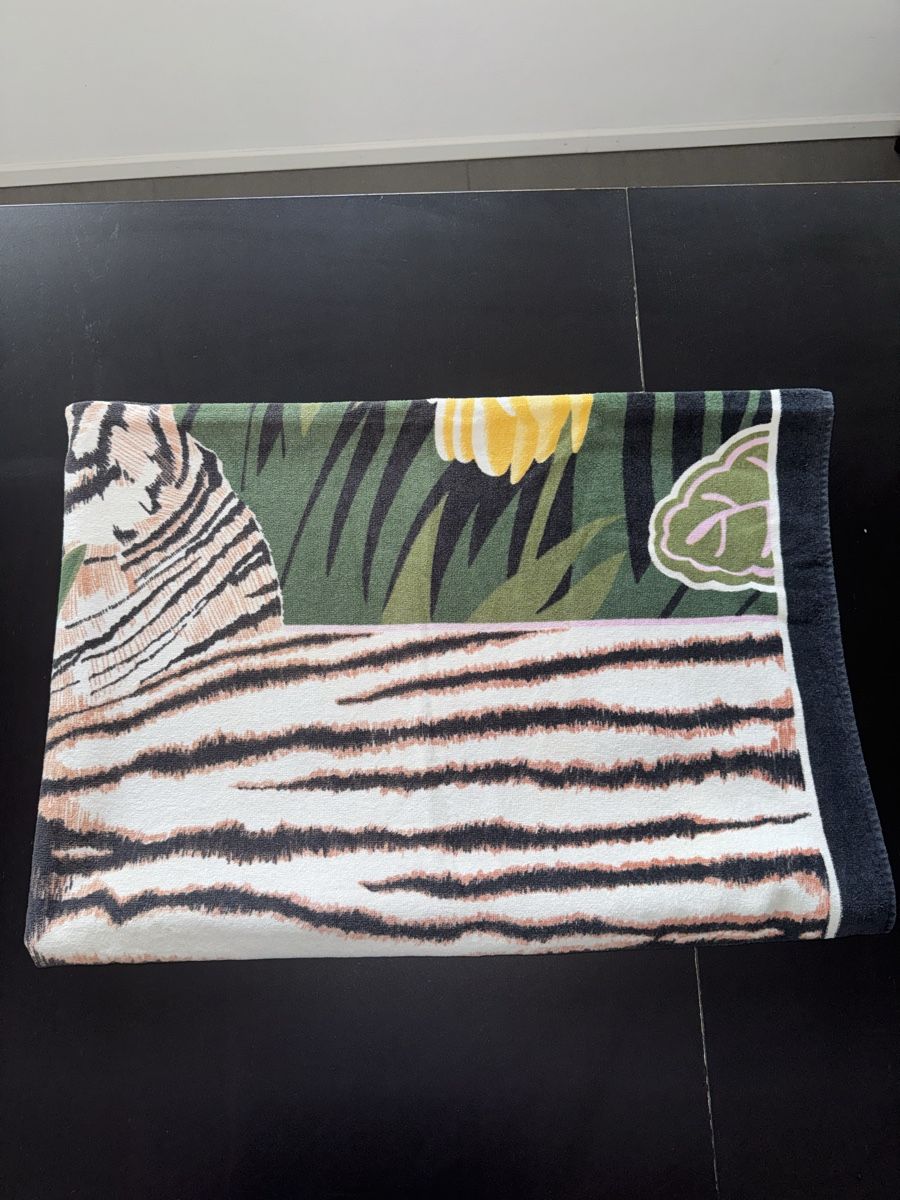 Teli da bagno: Badetuch mit Tigerprint, Neuwertig – Nuovo (secondo la descrizione) da Zürich venduto da Jen10 6