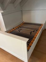 Bett 120/200, massiv Holz, mit Lattenrost und Matratze
