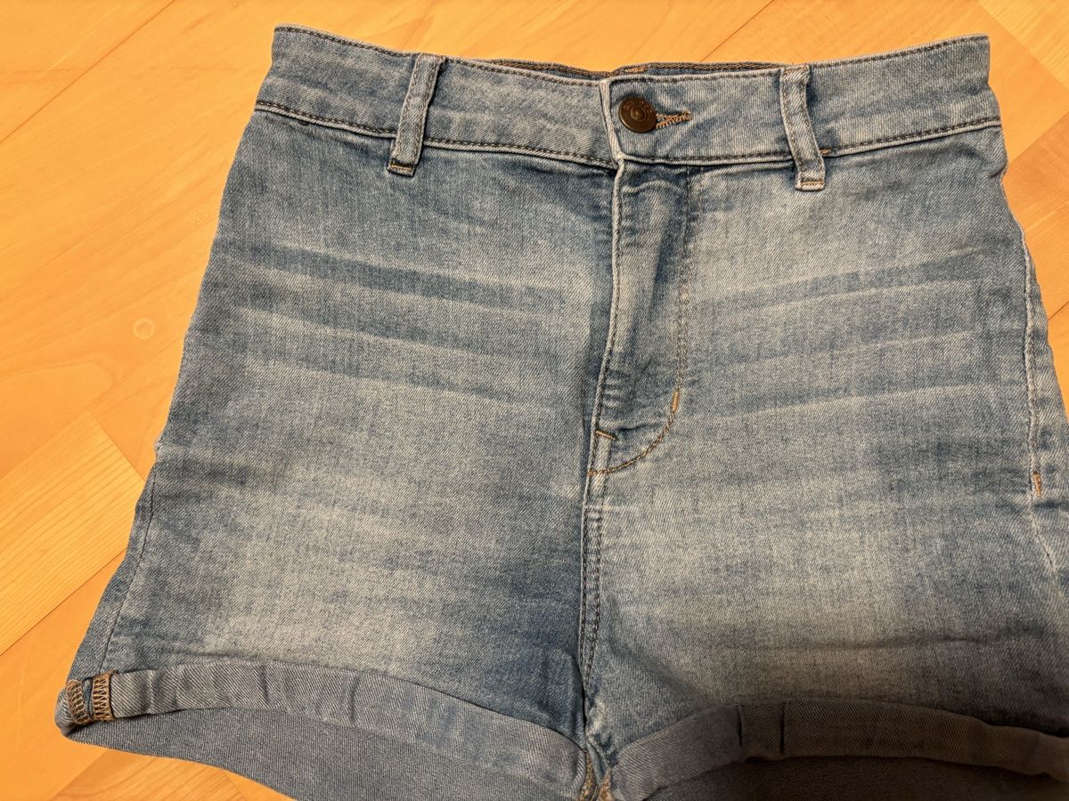 Jeans: Kurze Jeans 36 – Usato da Kesswil venduto da Branca-01 3
