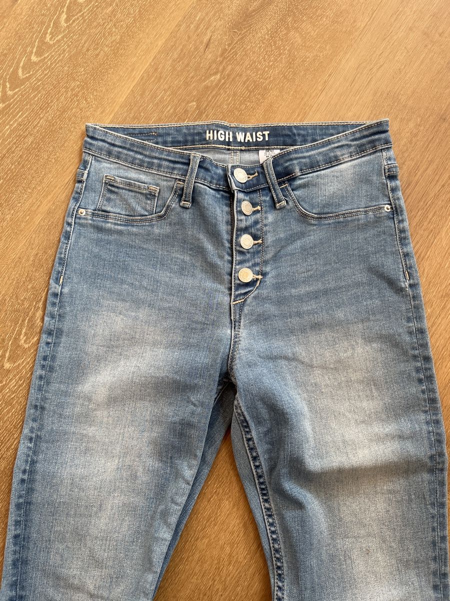 H&M Pantaloni: Jeans 164 – Usato da Rünenberg venduto da ZwergLi100 1