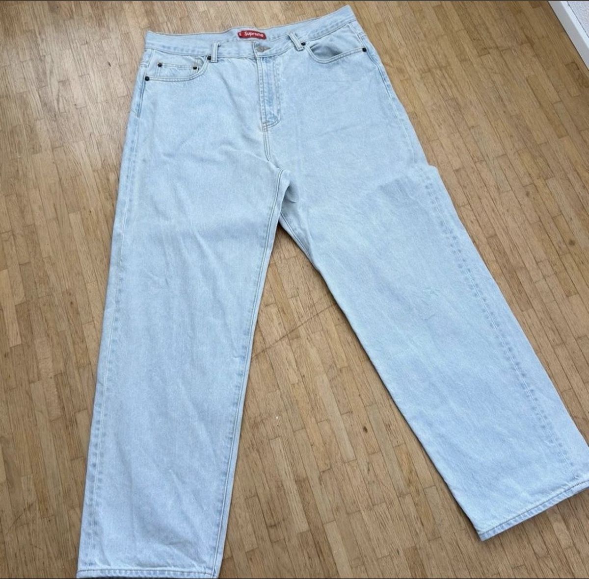 Supreme Jeans: Supreme Jeans – Nuovo (secondo la descrizione) da Emmen venduto da web_5j5r 1