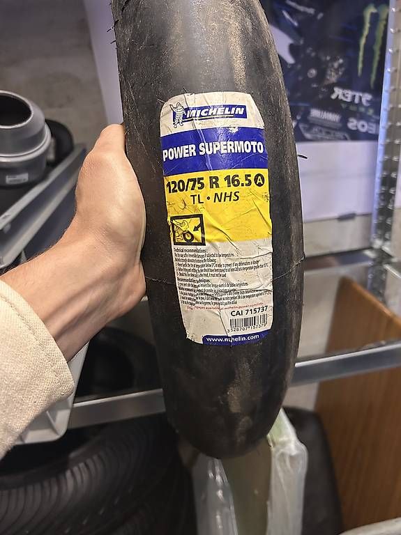 Pneumatici & Ruote complete: Supermoto Michelin 120/75 R 16.5 – Usato da Matzingen venduto da Nostrek