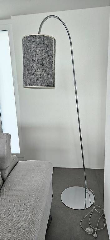 Divani: Intero salotto: divano, lampada, tavolino, cuscini e tappeto – Usato da Dino venduto da epe_7998 3