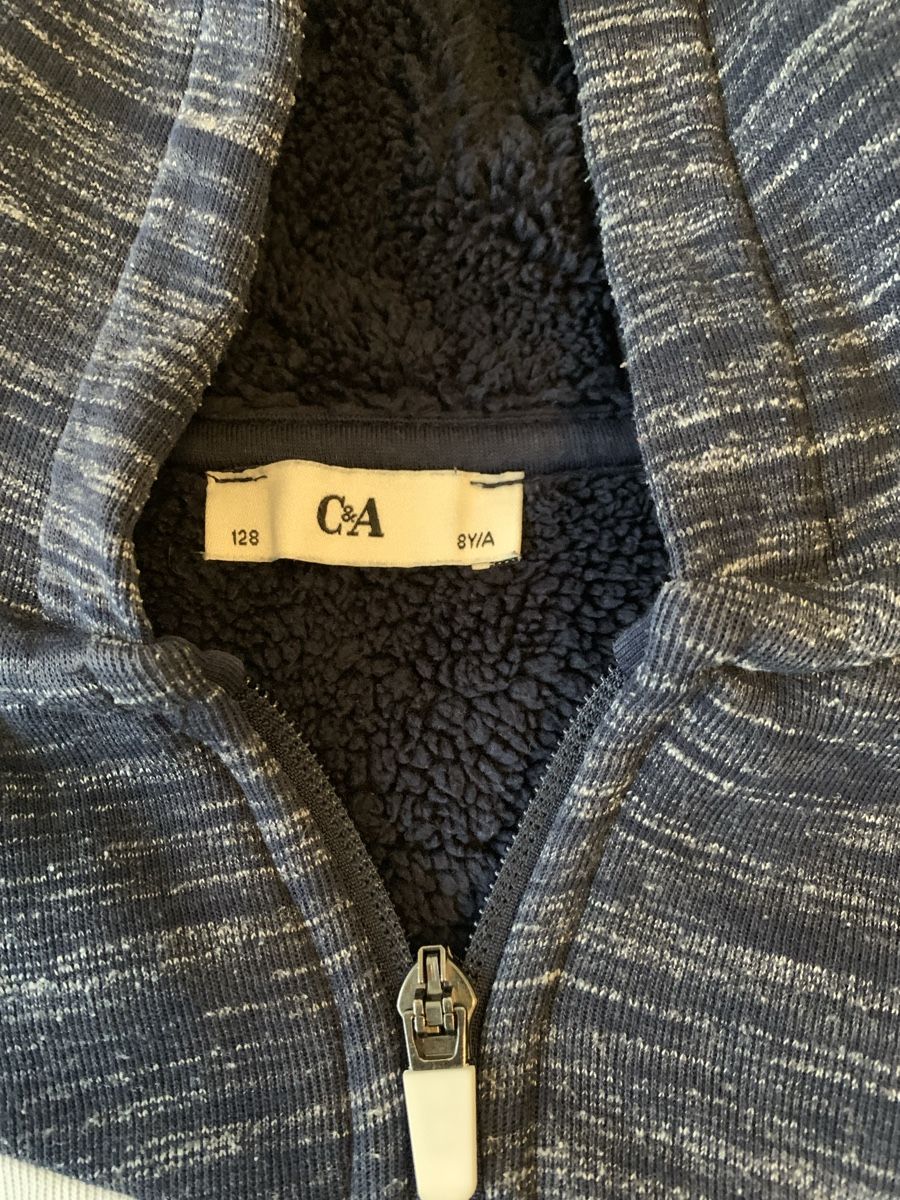 C&A Maglioni & Felpe: Pullover mit reissverschluss und kaputze  128 – Usato da Basel venduto da Pardesi84 1