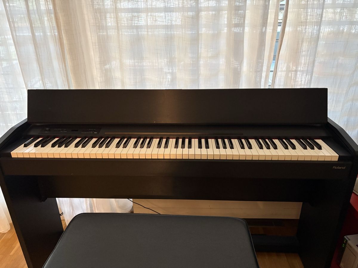 Roland Strumenti musicali: Piano Digital F-120 – Usato da Geneve venduto da hvieira 7