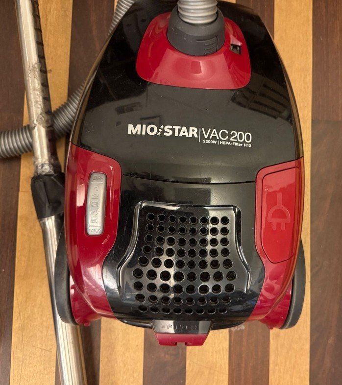Staubsauger & Zubehör: Vacuum Cleaner – Gebraucht aus Zürich von jul_f52d 1