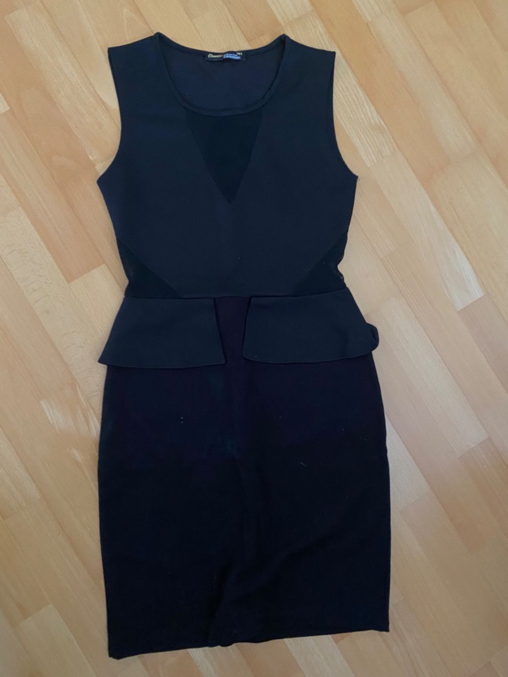 Vestiti: Schwarzes Cocktailkleid, Grösse S – Nuovo (secondo la descrizione) da Ruggell venduto da sam_ly9m