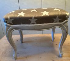 Hocker im Shabby-Chic-Stil