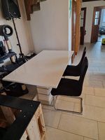 Table à manger avec chaise