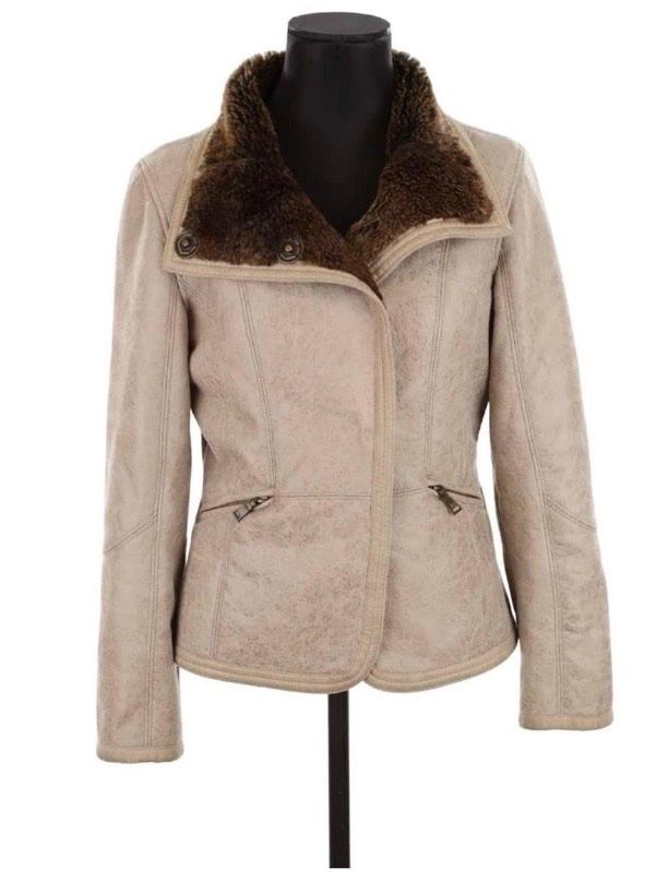 Armani Giacche: Armani Jeans jacket - size S/small M – Usato da Cully venduto da Maar_K