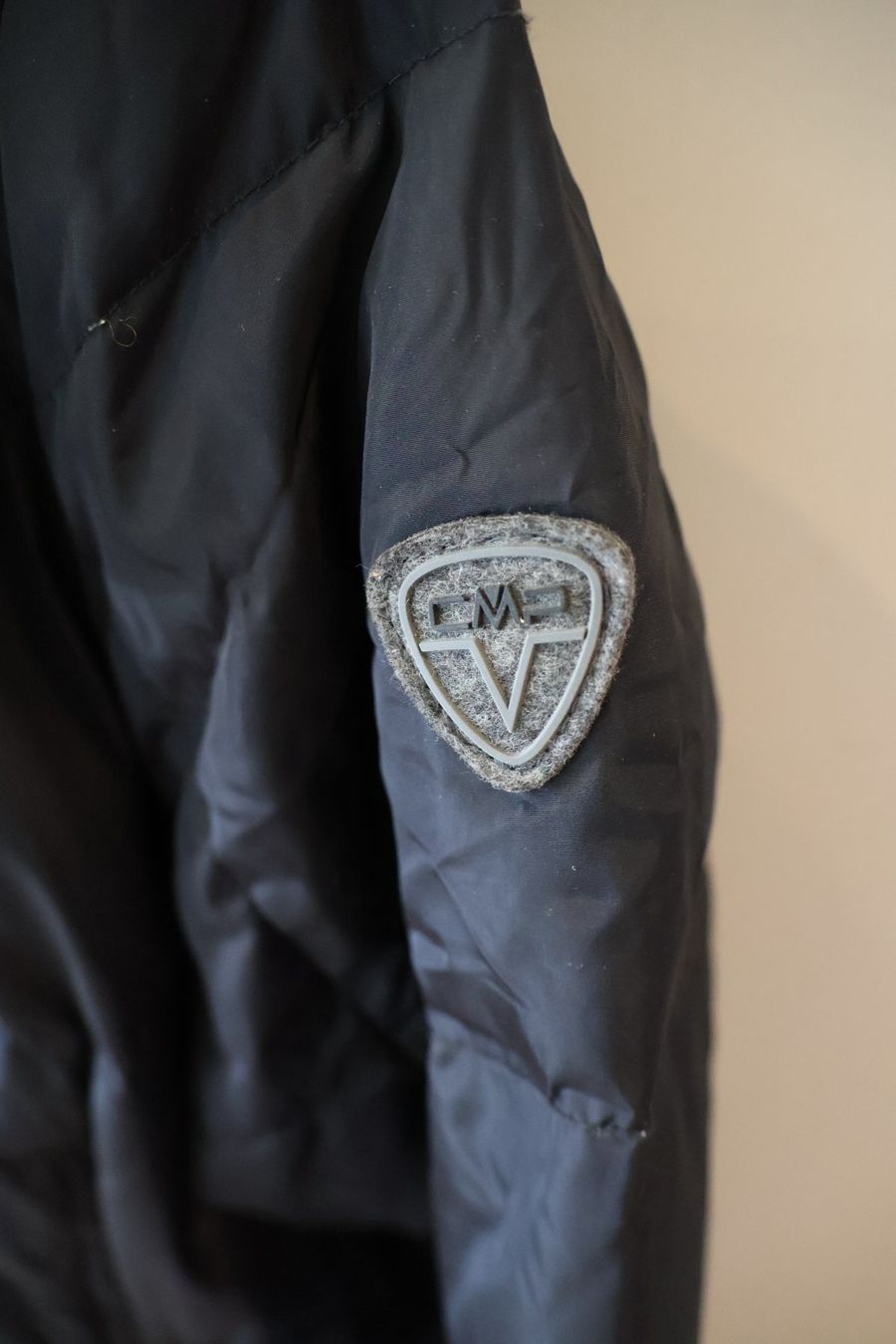 CMP Jacken: Schwarze CMP Daunenjacke – Gebraucht aus Winterthur von jul_v9wx 5
