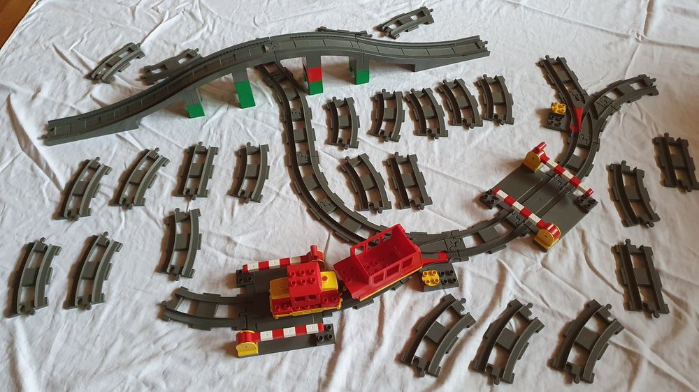 Grosse LEGO Duplo Eisenbahn elektrischer Zug Schienen (Gebraucht) in