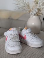 NIKE Court Borough Low Kinder Sneaker Weiß/Rosa – Gr. 21