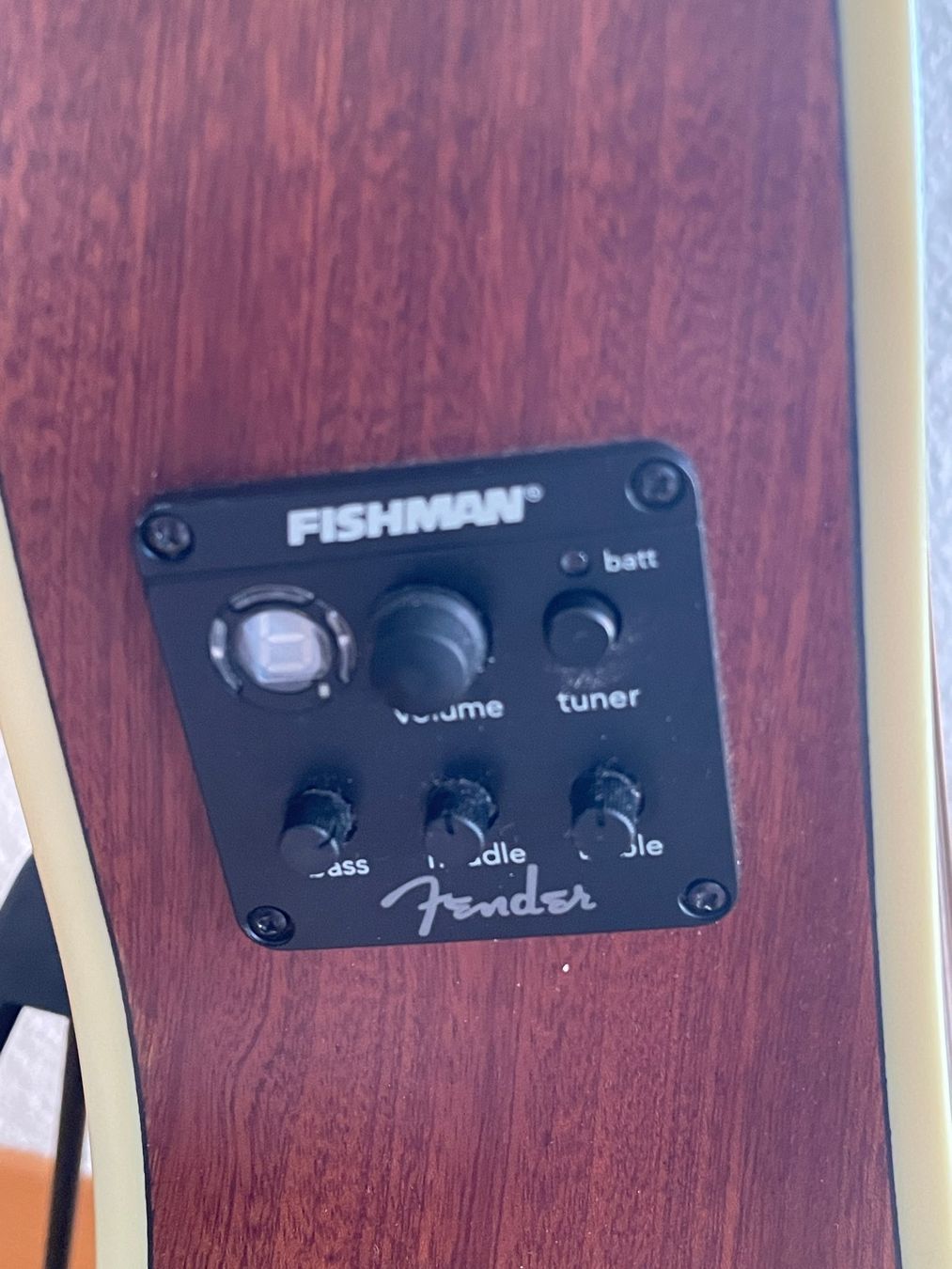 Fender Strumenti musicali: Fender Tim Armstrong Hellcat Acoustic – Nuovo (secondo la descrizione) da Zürich venduto da eric_kammermann 7