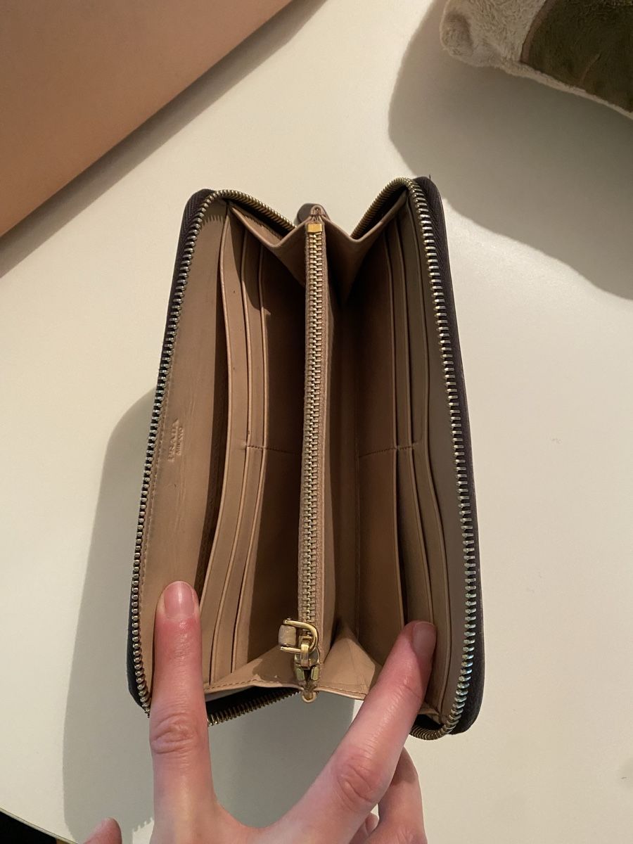 Prada Portamonete: Prada Geldbörse aus Leder – Usato da Chur venduto da ele_y8xl 2