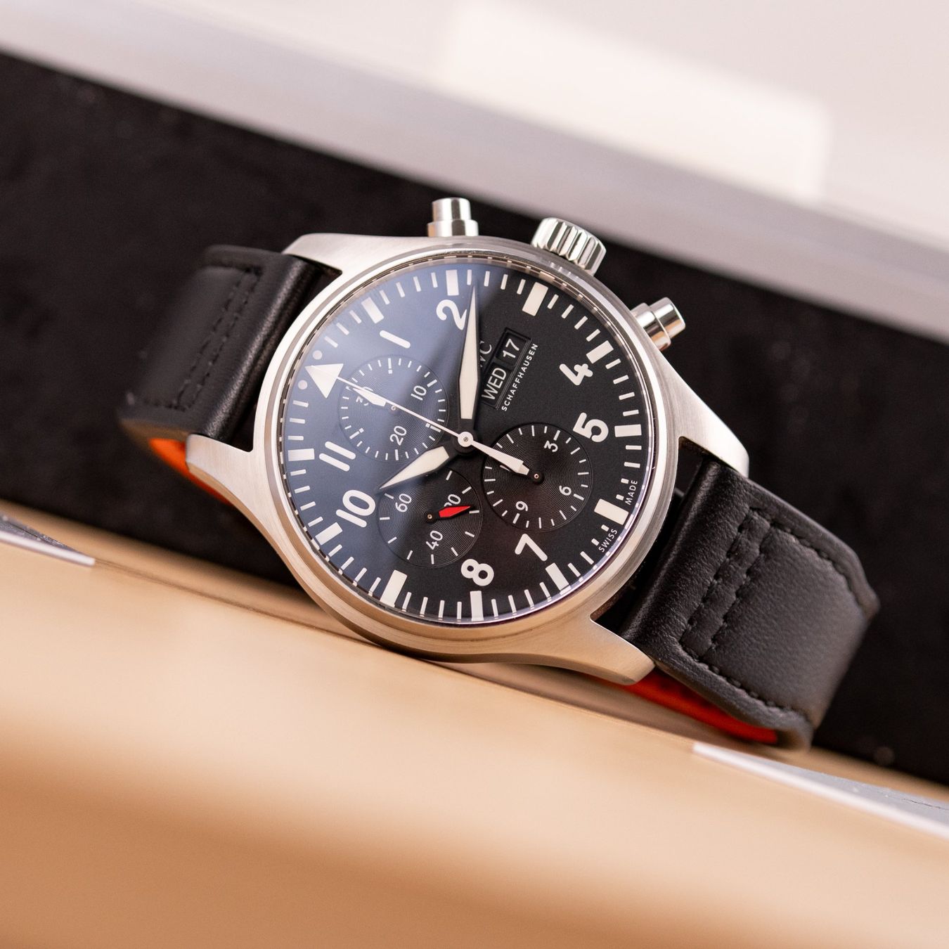 IWC Orologi: IWC Pilot Chronograph / IW377709 / 2017 / Full Set – Usato da Luzern venduto da PrimeSwissTime 2