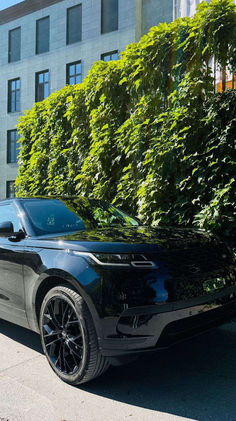 Land Rover Automobili: Range Rover Velar P400e – Usato da Plons venduto da Mvr 4