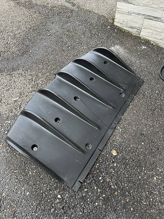 Diffusori di oli essenziali: Opel Speedster Rear Diffuser – Usato da Riva San Vitale venduto da Flat86