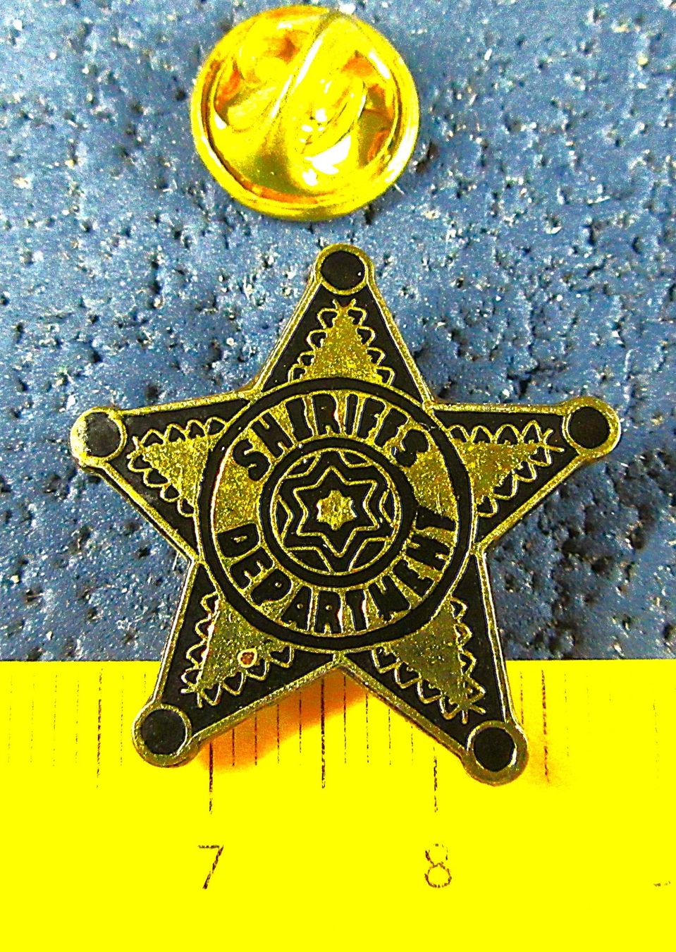 Placchette & Badge: SHERIFF DEPARTMENT PIN GOLDIG – Usato da Ettingen venduto da Hausi4711