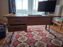 Bureau avec 2 tiroirs