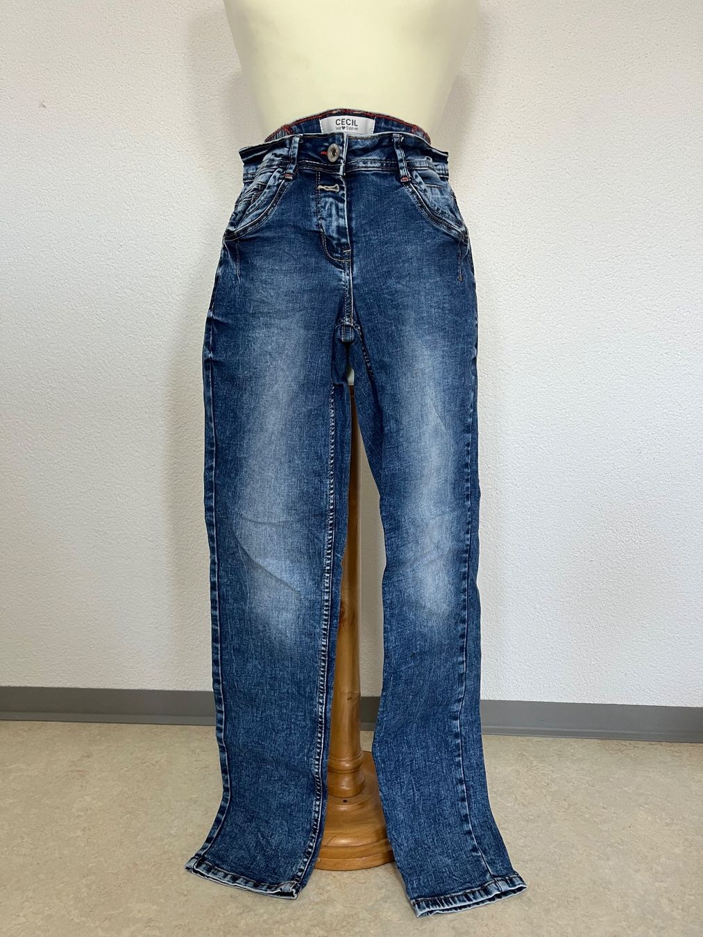 Cecil Jeans: Cecil Jeans, Grösse 27 – Gebraucht aus Thalheim von karmabis_