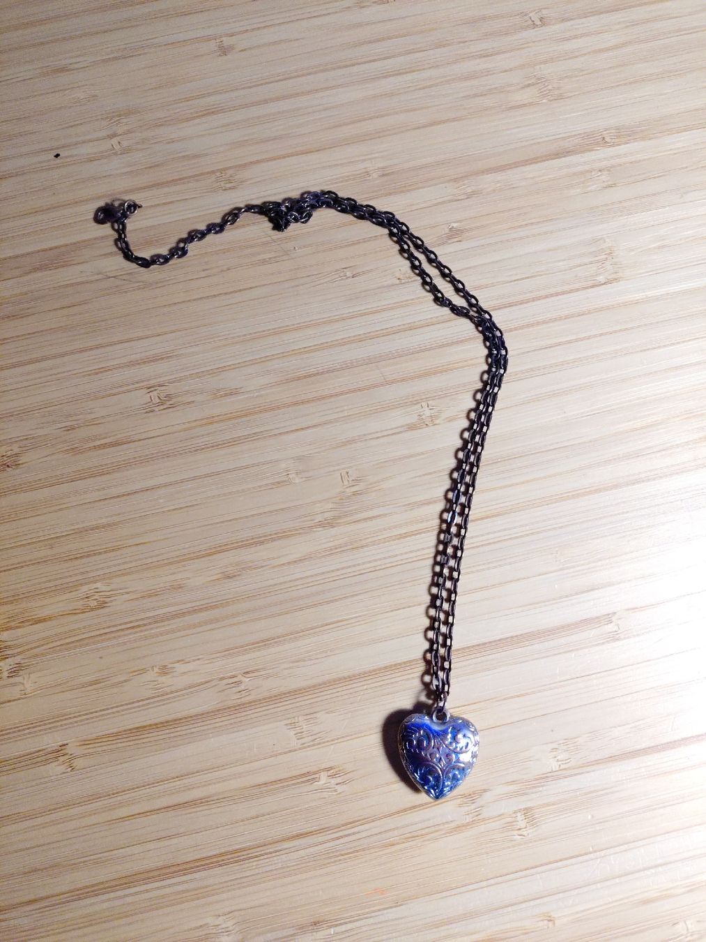 Ciondoli: Kette mit Herz-Anhänger – Usato da Fribourg venduto da sarahmaria123