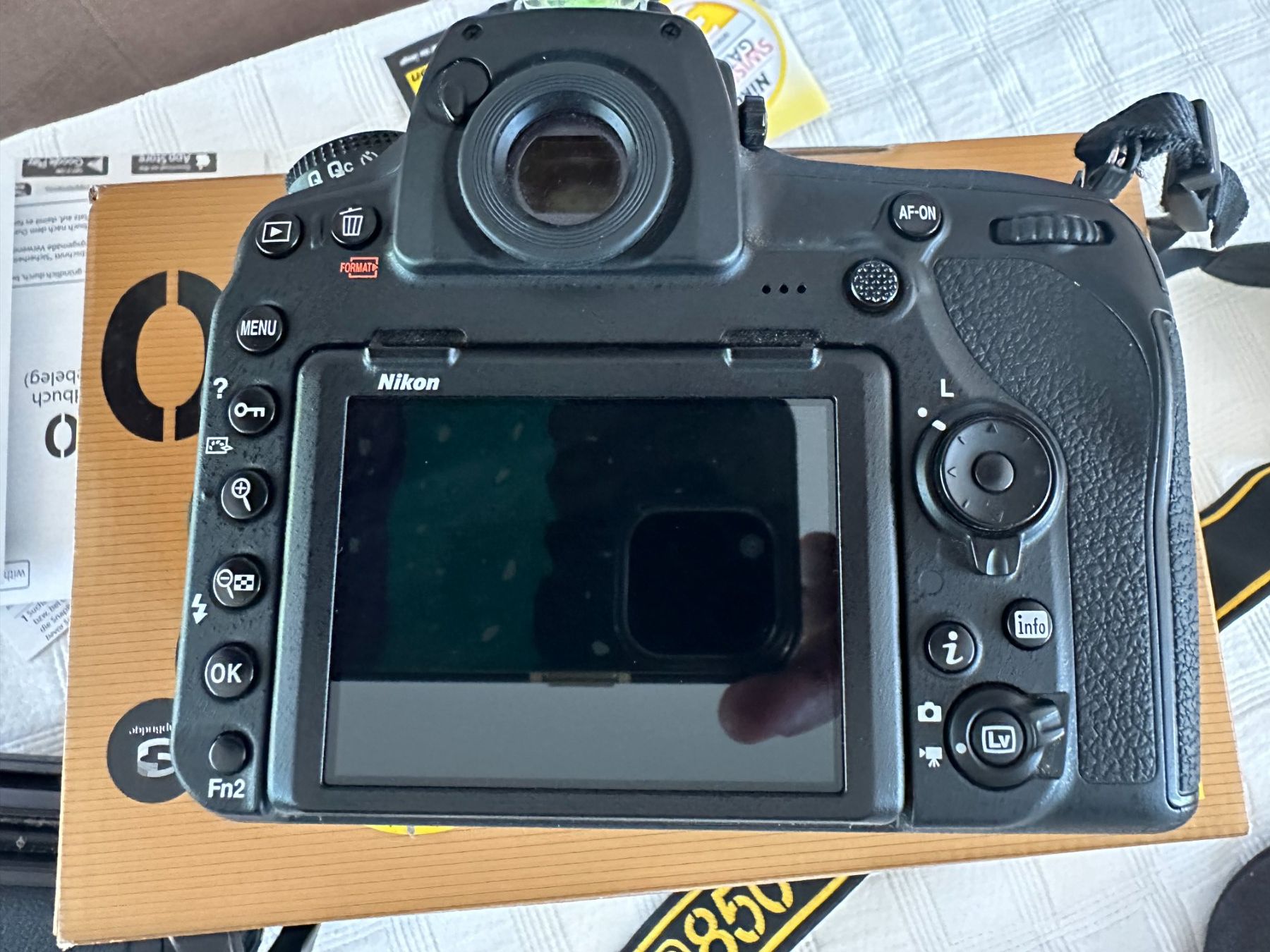 Nikon Fotocamera: Nikon D850 Professional Set – Nuovo (secondo la descrizione) da Gilly venduto da GeorgMN 7