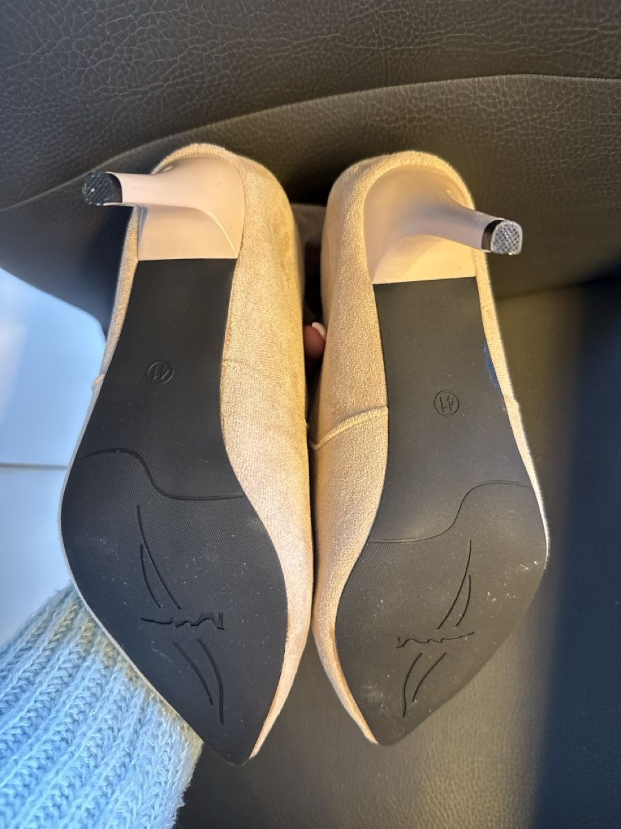 Scarpe da donna: Absatzstiefel Beige, Gr. 41 - Herbst Look! – Nuovo (secondo la descrizione) da Neukirch-Egnach venduto da Carmen1998 2
