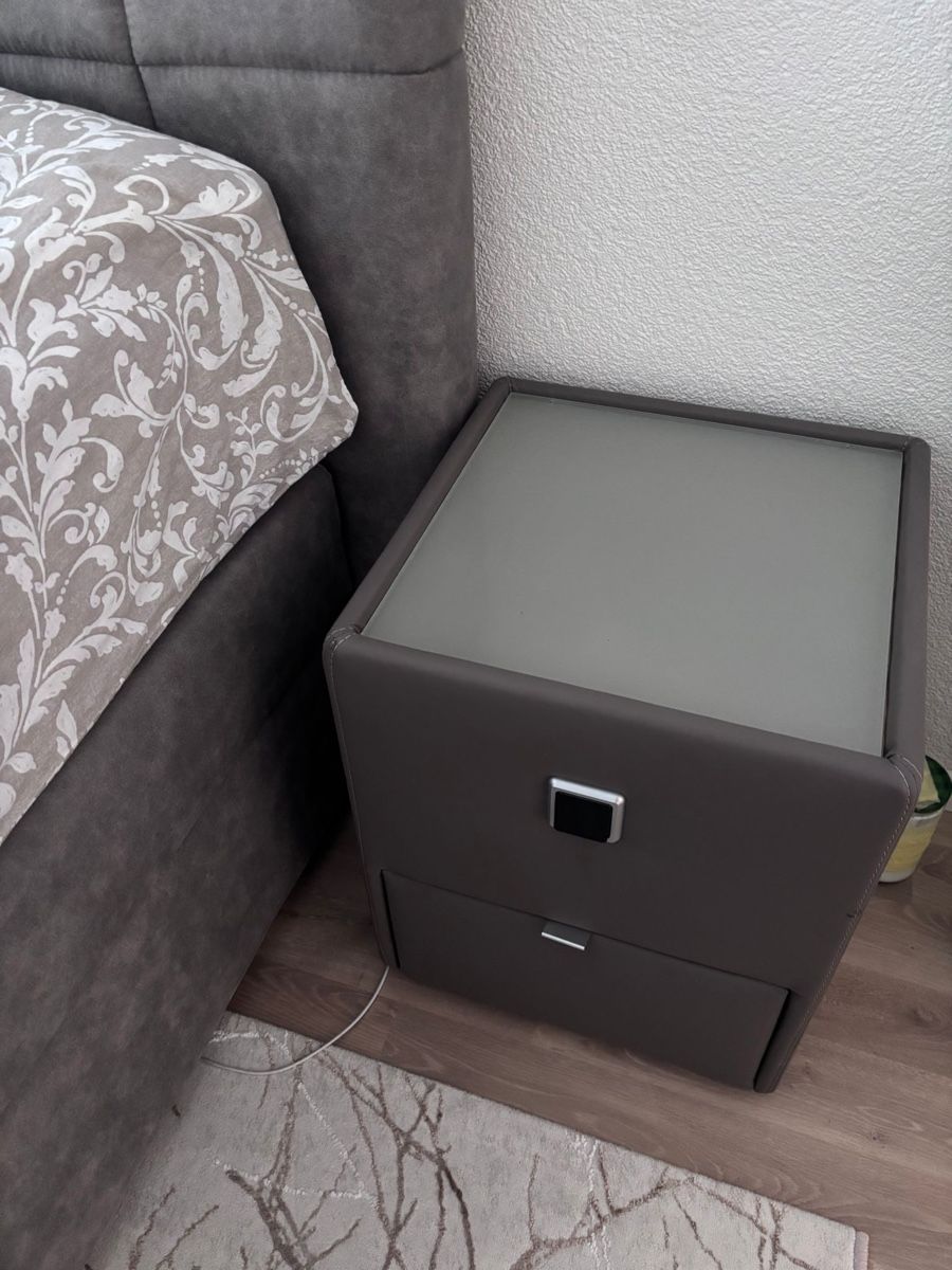 Letti: Bett mit Bettkasten und Kommode inkl. Licht – Usato da Oberglatt ZH venduto da Mitzi3840 4