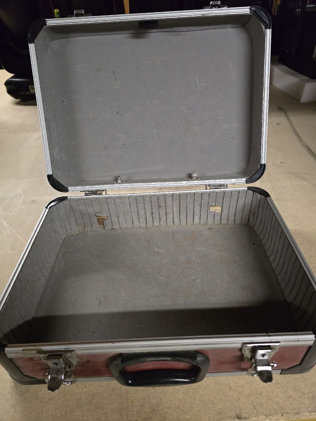 Valigie: Werkzeugkoffer leer – Usato da Fischingen venduto da Produktix 1