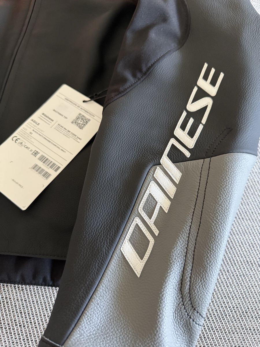 Dainese Giacche: Dainese Agile Lederjacke NEU Grösse 52 – Nuovo e nell'imballaggio originale da Gibswil venduto da Oidus 1