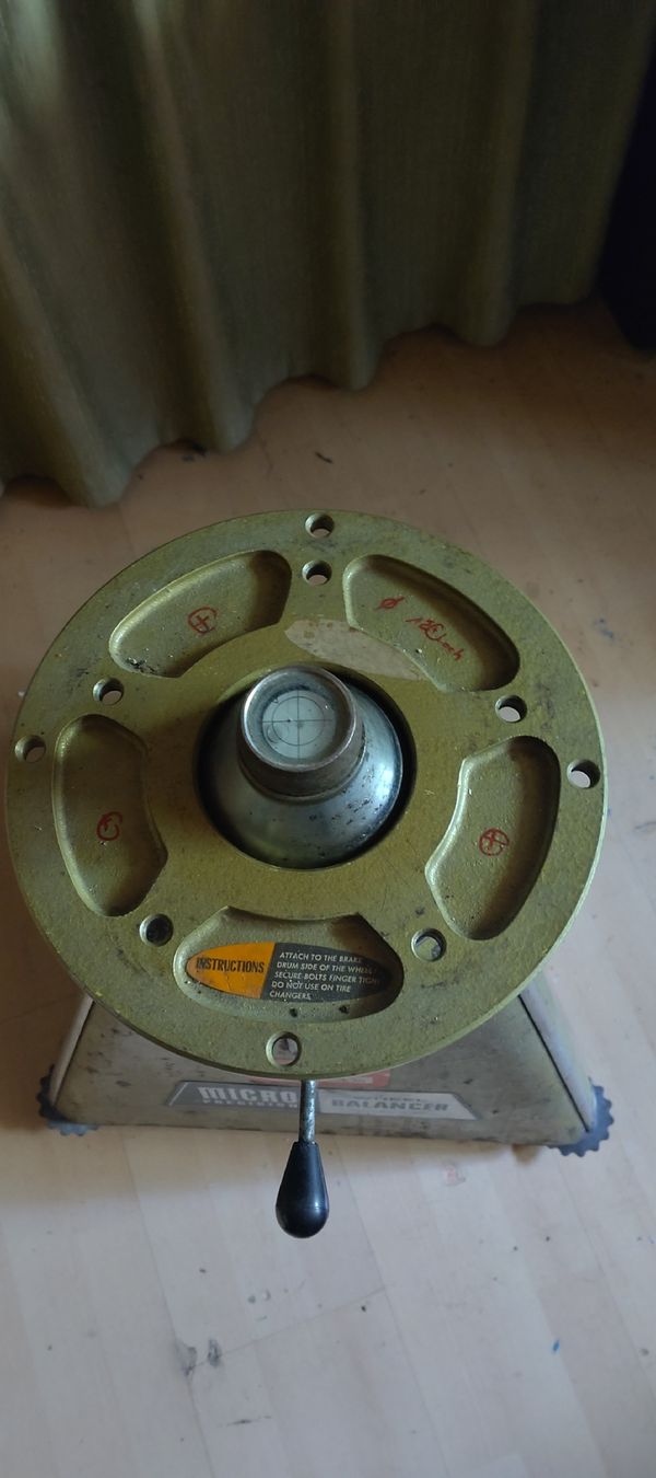 Alle Werkzeuge: wheel balancer Reifen Auswuchten – Gebraucht aus Biberist von bellmec 2
