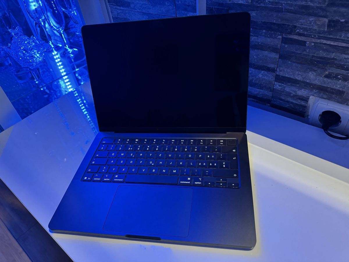Apple Notebooks: Apple Macbook Pro M5 Max – Neu (gemäss Beschreibung) aus Spreitenbach von and_2mx6 1