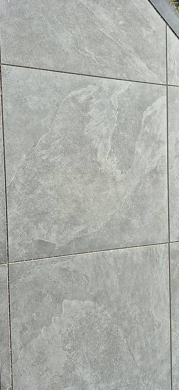 Revêtements de sol: Terassenplatten Anthrazit 60x60x2  82Stk. – Neuf avec emballage d'origine à Stüsslingen par huser-heinz 2