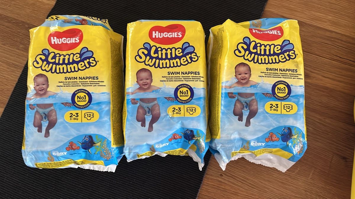 Huggies Bacs à couches & couches: Badewindeln – Neuf (Voir description) à Buttisholz par Eberlic