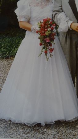Hochzeitskleid der Traum in Weiss inkl..