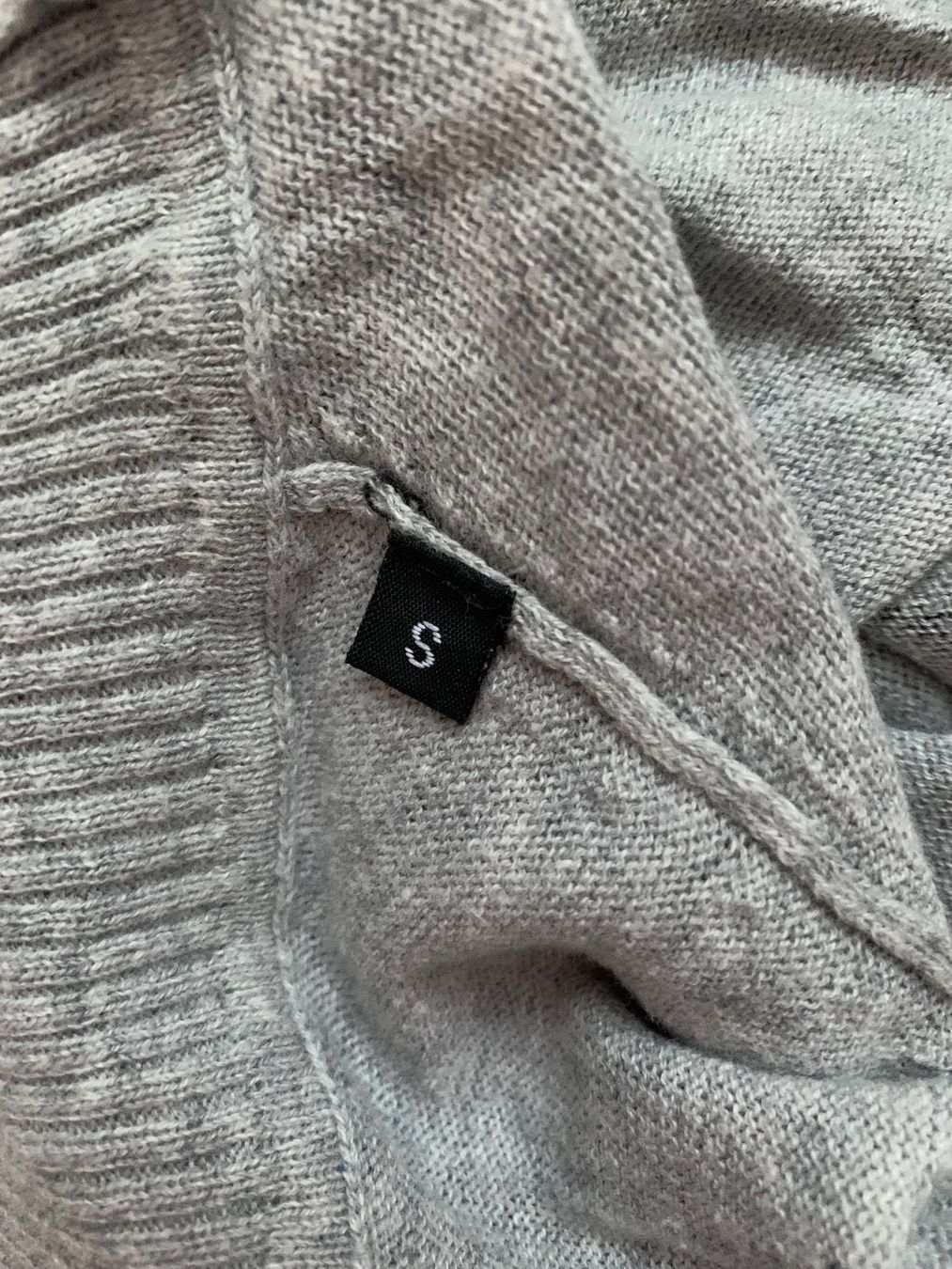 Desigual Maglioni & Felpe: Desigual   pull grigio  ragazza (S) – Usato da Minusio venduto da murimiri 3