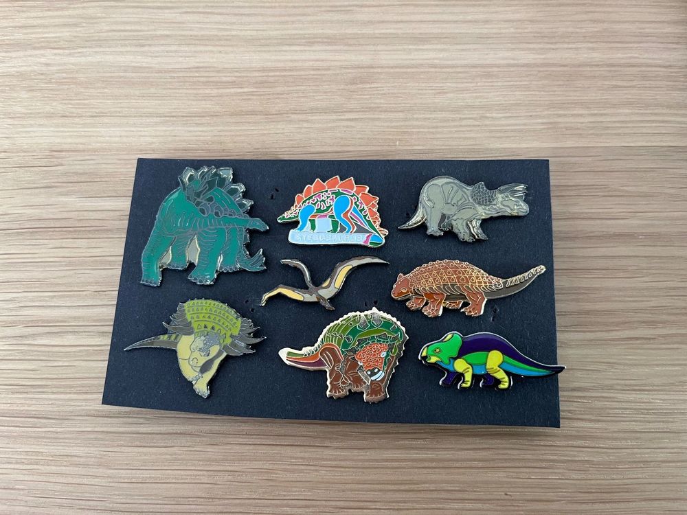 8 Dino PINS (No.41) | Kaufen auf Ricardo