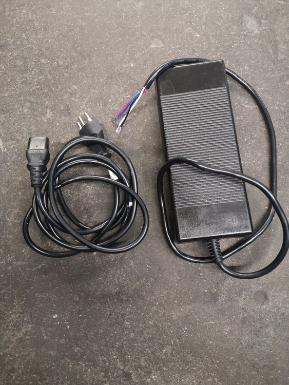 Mean Well GSM90A19-P1M Netzteil 19V 4.74A - Robustes Tischnetzteil Für Industrie Und Labor