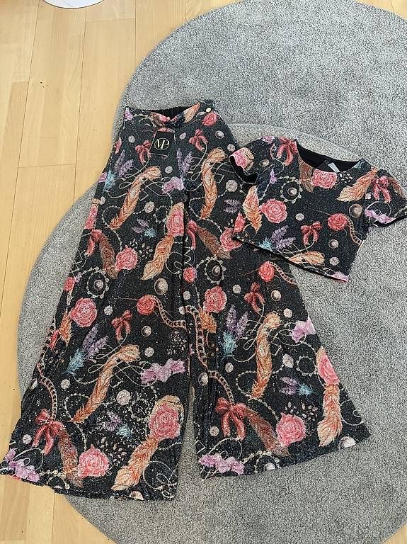 Lotti di vestiti: Completo in paillettes  – Usato da Baden venduto da mih_kn89 2