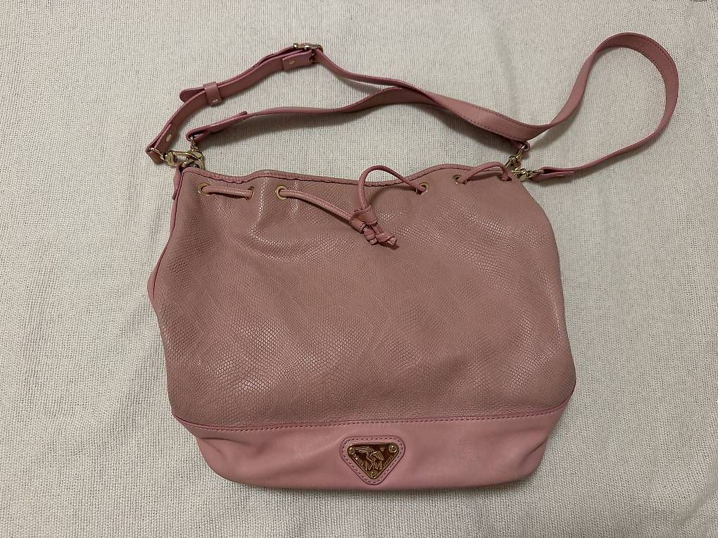 Taschen für Damen: Mollerus Rosa  – Gebraucht aus Recherswil von Leonora1997
